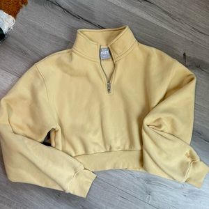 TNA Aritzia COZY fleece half zip up